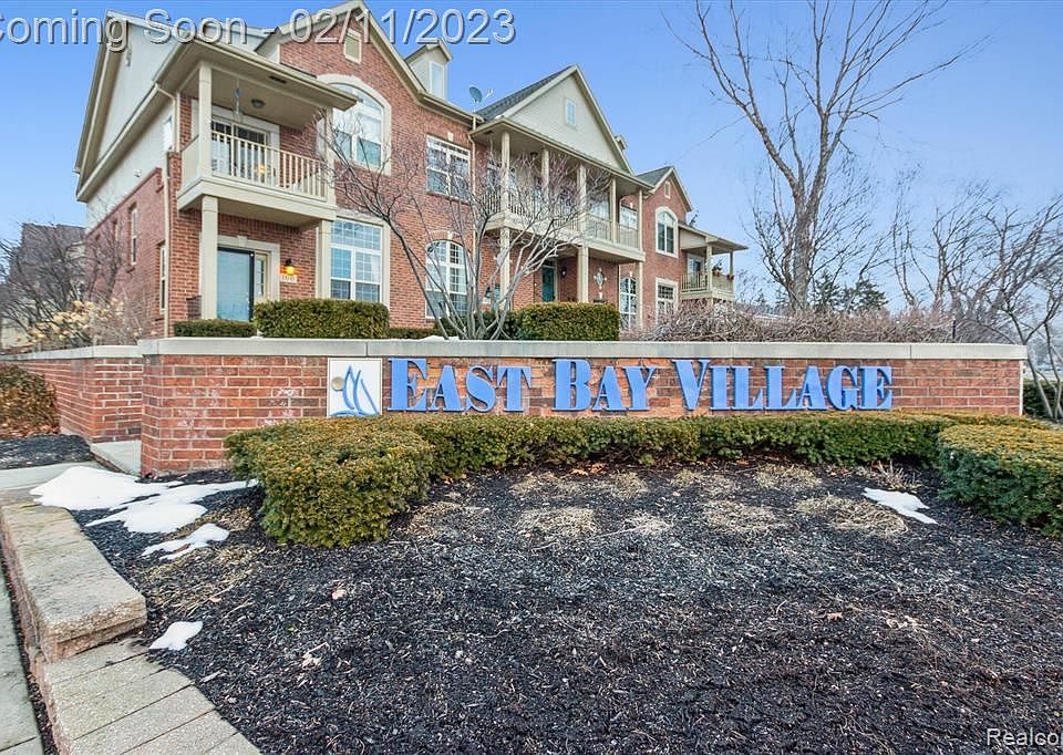 1st image of 472 Old Pine Way