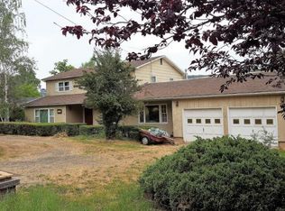 3223 NW Broad St, Roseburg, OR 97471