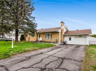 21 Frost Ave, Champlain, ON K6A 2T7