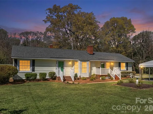 2517 Plum St, Charlotte, NC 28269