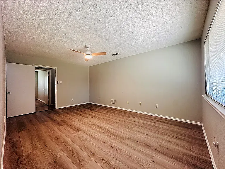 3117 Kingswood Dr — Photo 14