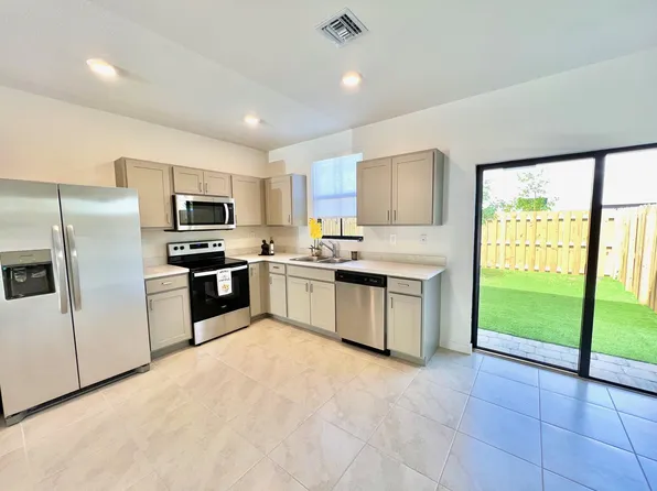 429 NE 12th Ave, Homestead, FL