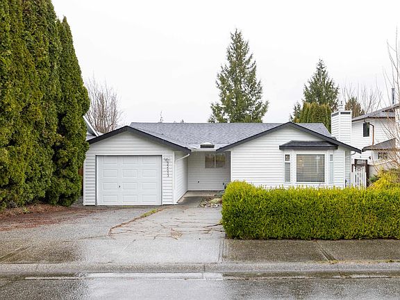 2nd image of 22653 Kendrick Loop