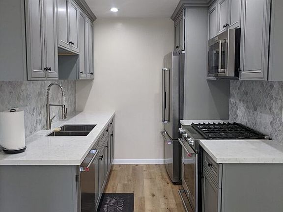 3rd image of 1222 N Olive Dr APT 415