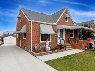 3202 Grovewood Ave, Parma, OH