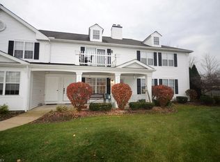 23455 Grist Mill Ct #1, Olmsted Falls, OH 44138