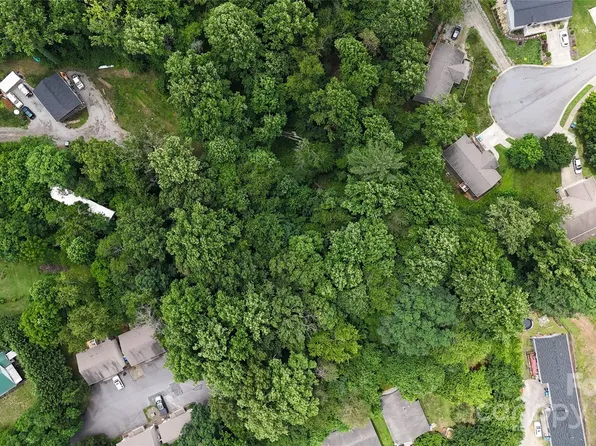 23 Maple Ave, Candler, NC 28715