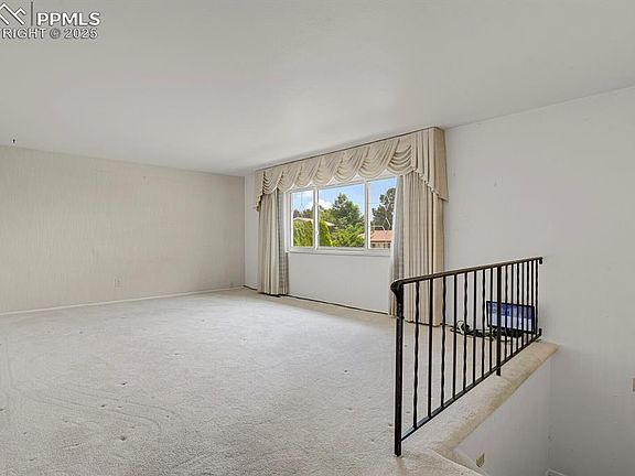 4th image of 1044 Doyle Pl