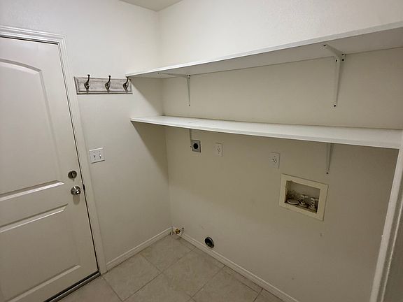 4th image of 62221 Crestview Dr
