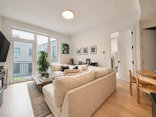 151 Carlton Ave #4A Photo 1