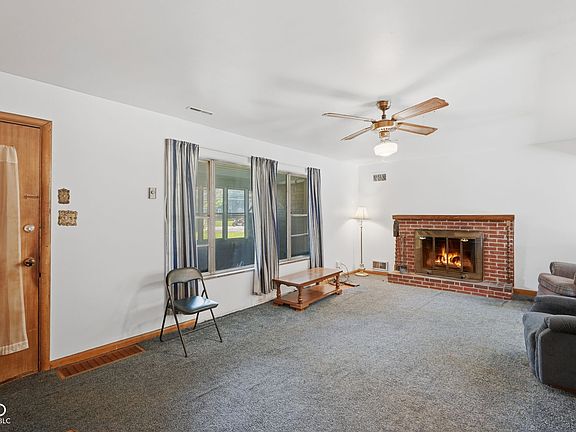 4th image of 4931 Rockville Rd
