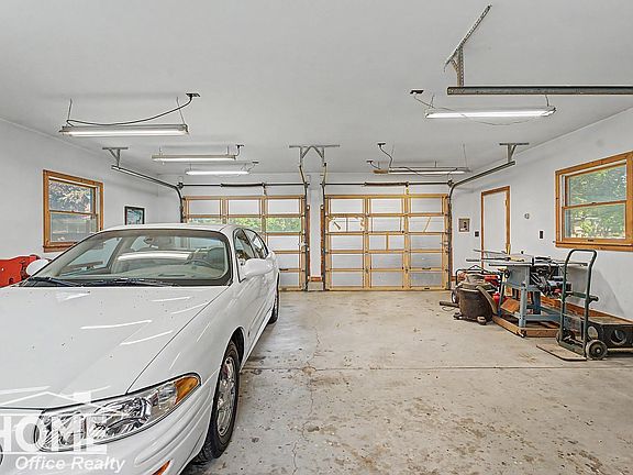 5th image of 7868 Woodbury Rd