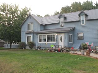 705 E Dubuque St, Quasqueton, IA 52326