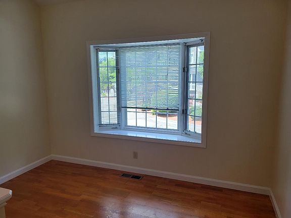 4th image of 1200 Salem St APT 162