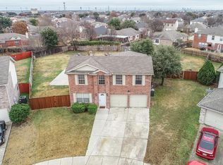1001 Dove Cir, Saginaw, TX 76131