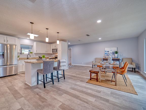 3rd image of 5921 Dewberry Ct