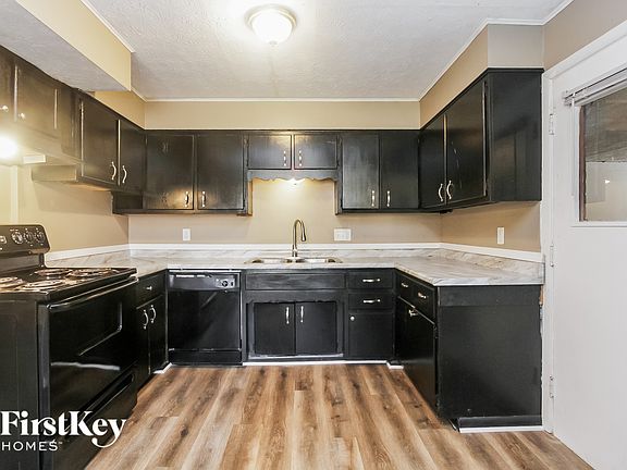 5th image of 3223 Vincz Dr