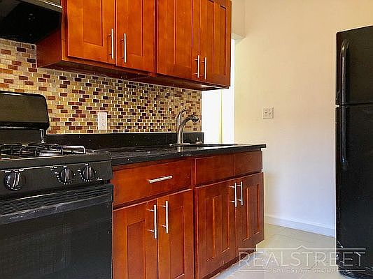 1st image of 28 Macdougal St #1C