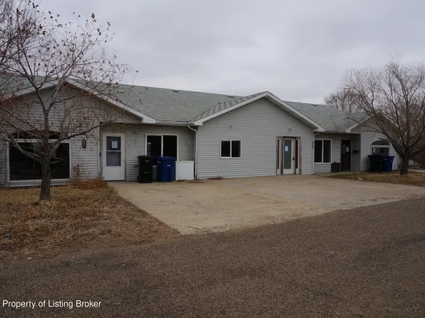 736/732 1st Ave E, Dickinson, ND 58601