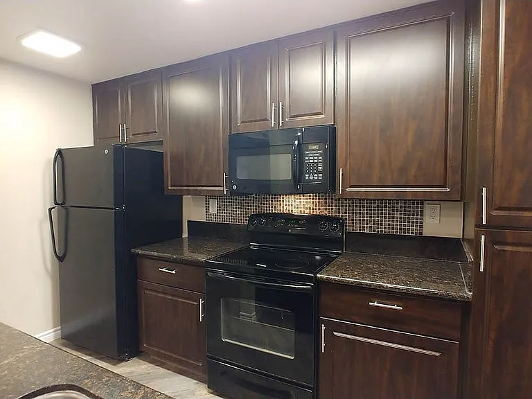 Villa De Adel Apts — Photo 50