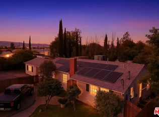 7716 Owensmouth Ave, Canoga Park, CA 91304