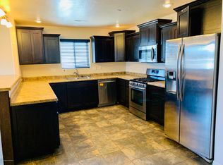 1211 Soaring Eagle Dr, Farmington, NM 87401