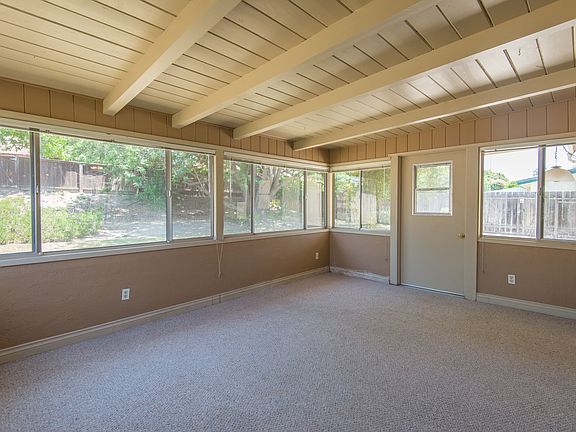 5th image of 17333 Bernardo Oaks Dr