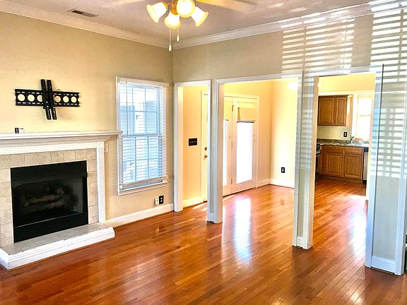 3rd image of 23 Charleston Ct #23