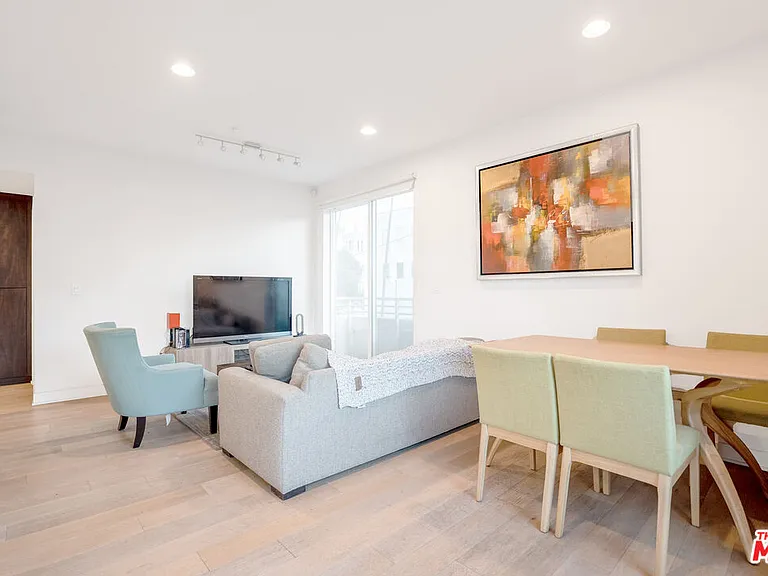 436 S Virgil Ave #312 — Photo 5