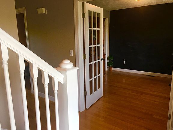 5th image of 46270 Country Lake Dr