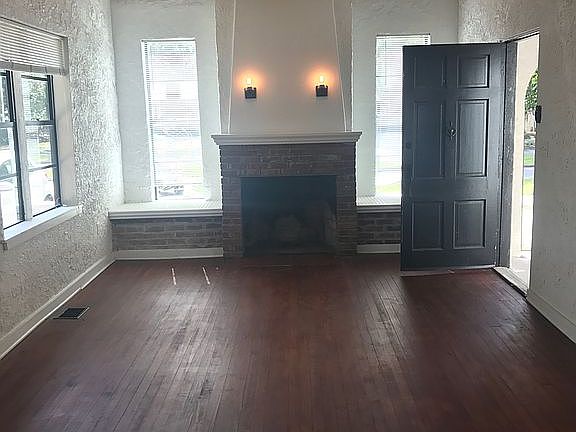 3rd image of 546 Plumosa Dr