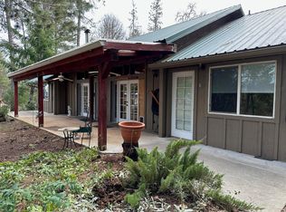 8180 W Evans Creek Rd, Rogue River, OR 97537