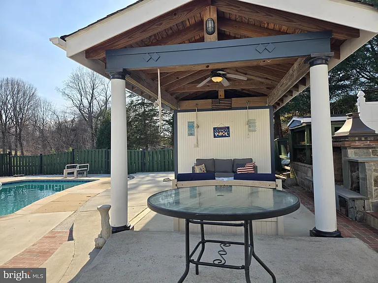 3300 Mount Airy Ct — Photo 21