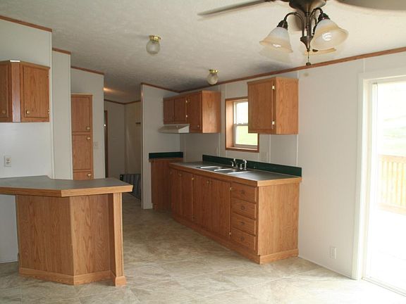 3rd image of 2510 Outlet St
