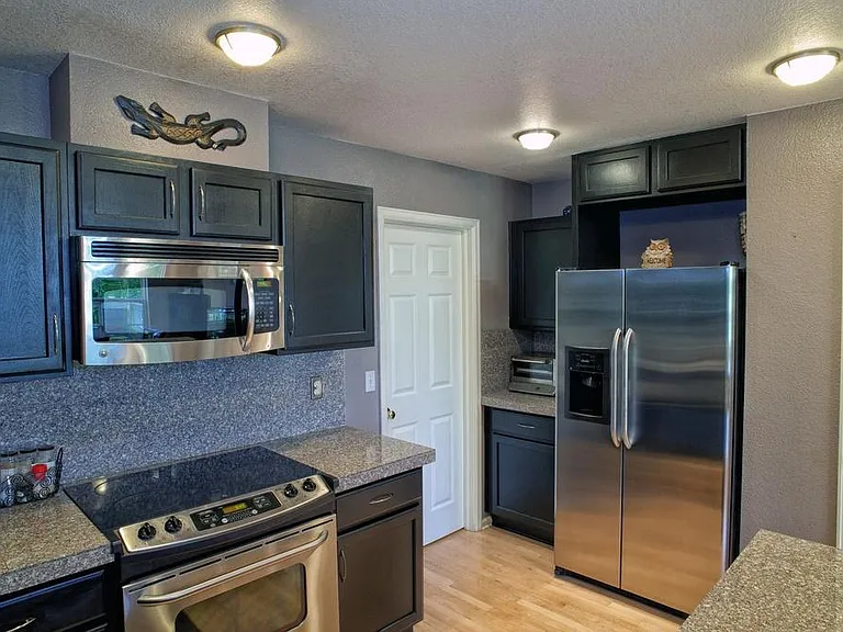 7462 E Lowry Blvd — Photo 15
