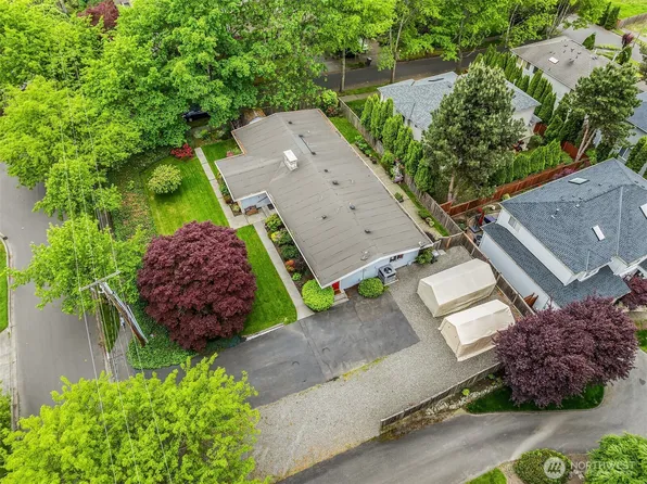 10215 126th Avenue NE, Kirkland, WA 98033