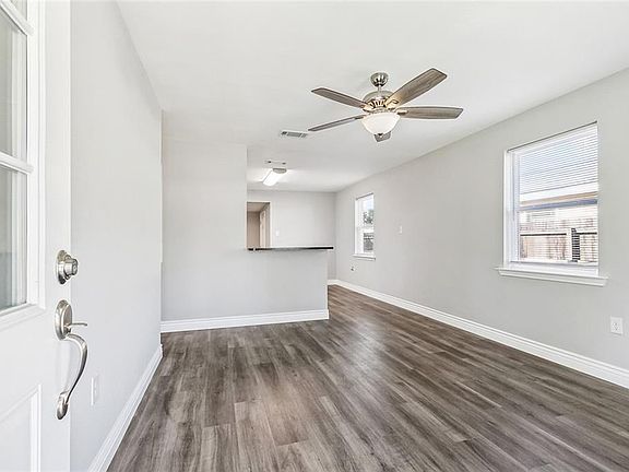 5th image of 2709 Dolores Dr