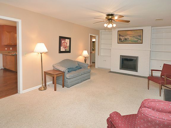 3rd image of 1420 Hardwick Ave