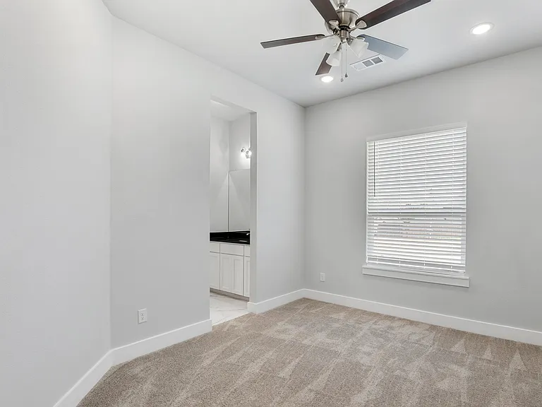 2217 S Peachtree Ct — Photo 20