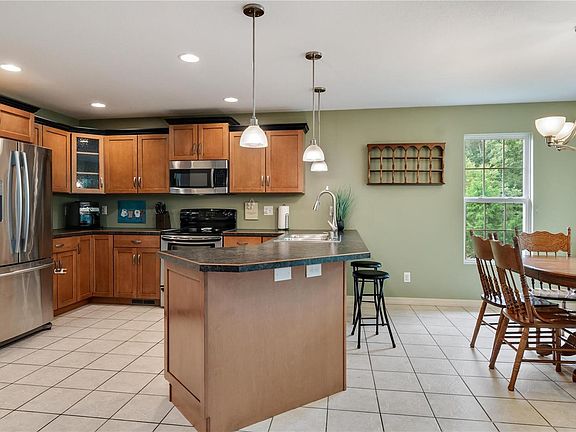 5th image of 4045 Connor Dr