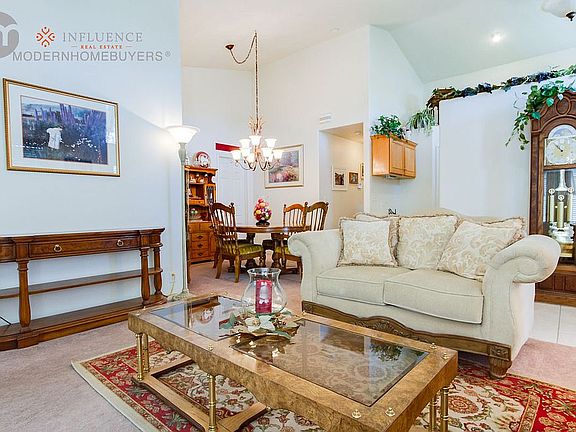 4th image of 392 E Marina Cir