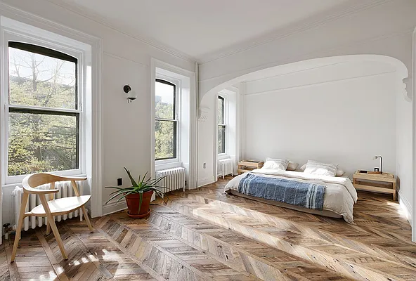 Rented by Compass | media 60