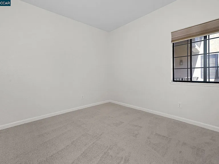 5012 Lakeview Dr #201 — Photo 17