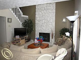 3rd image of 355 Woodstone Dr #1