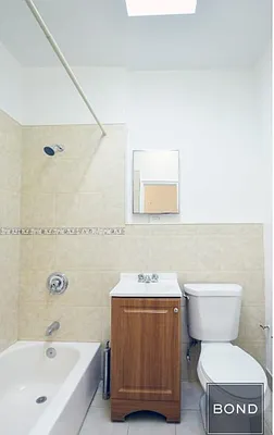 Rented by Bond New York | media 5