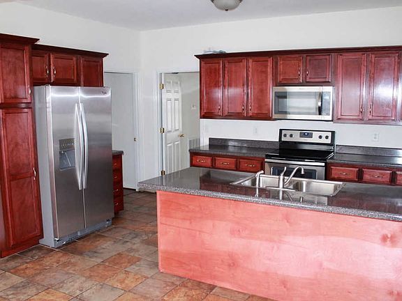 4th image of 1316 Ambleside Dr