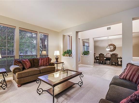 5th image of 2215 Buena Vista Ln