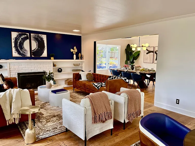 1047 San Carlos Rd — Photo 3