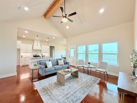 4th image of 1017 Sabrina Ct
