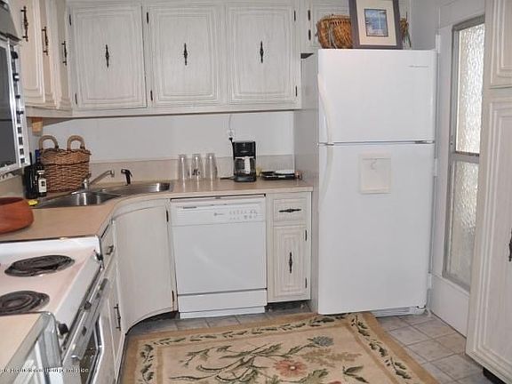 5th image of 1200 S Flagler Dr APT 1103